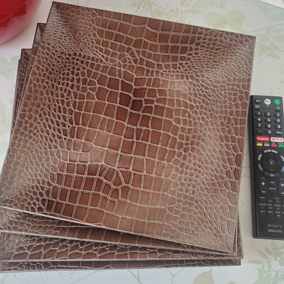 4pcs Stokes Croco Platter - Picture 1 of 3